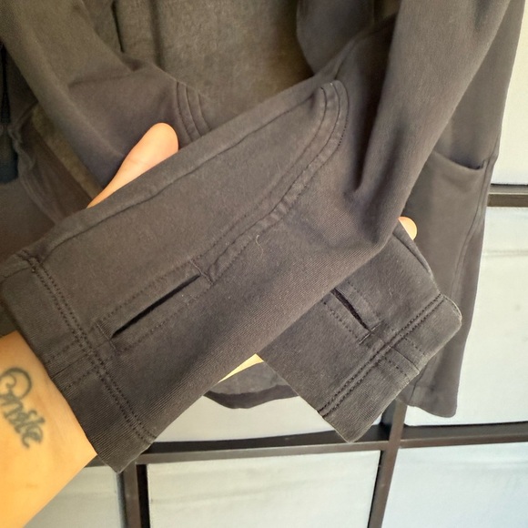 🍋 Lululemon That’s a Wrap - Picture 5 of 8